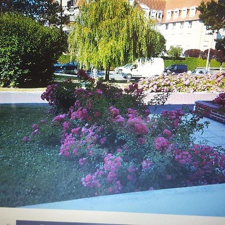 Apartamento Chez Marilyn Deauville Exterior foto